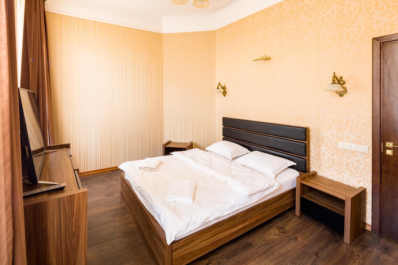 Leogrand Apartments On Doroshenka Street 1 إلفيف المظهر الخارجي الصورة