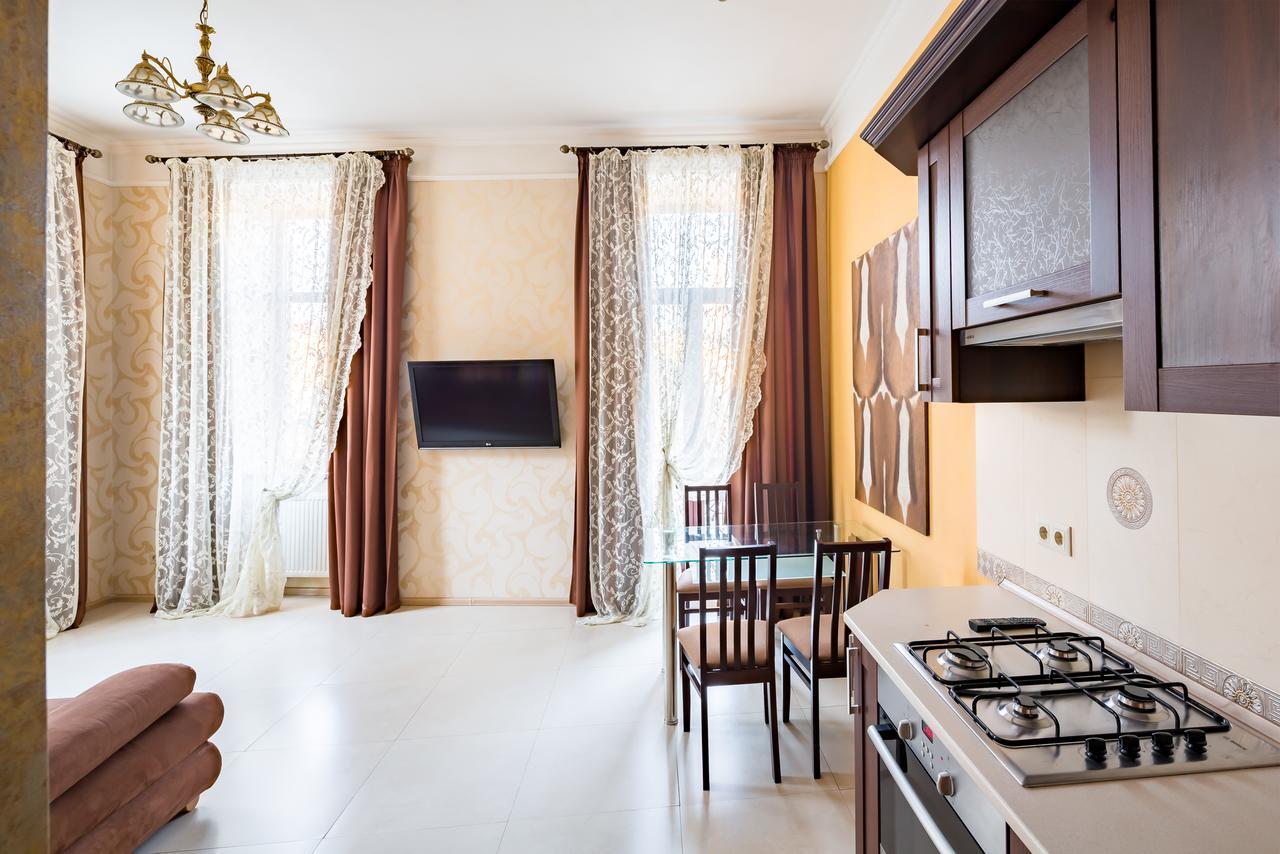 Leogrand Apartments On Doroshenka Street 1 إلفيف المظهر الخارجي الصورة